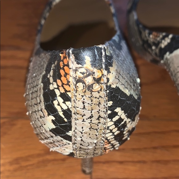 Like NWOT Coach Snakeskin Heels!! - Picture 4 of 8